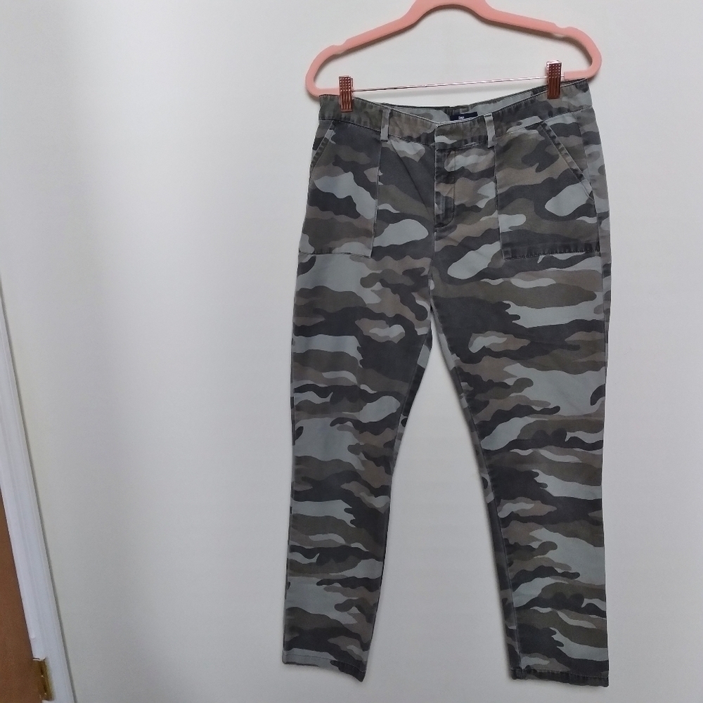 Gap 100% Cotton Ankle Length Skinny Camo Pants Size 6 Regular